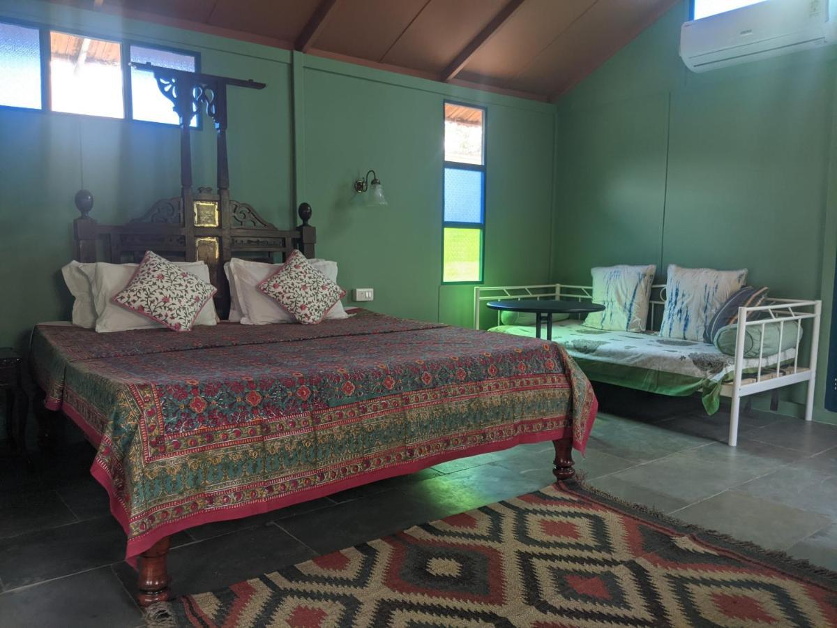 Bohemyan Blue Stay Alibag Bagian luar foto